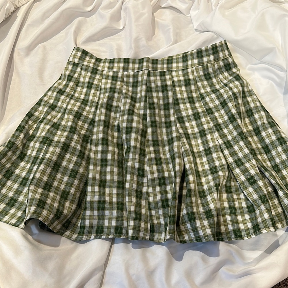 BetterBe pleated skirt